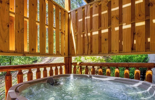 Pigeon Forge Cabin | Pine Haven Hollow, Game Room, WIFI, Hot Tub, $1089 FREE tickets each paid day!