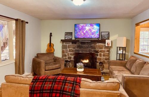 Lake Harmony Estates House | Pine Heaven: 3 Miles to Big Boulder Ski Mountain!NEW PROMO