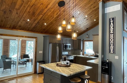 Perry Cottage | Pine Lane Retreat