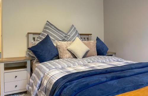 Holestone Moor House | Pine Lodge