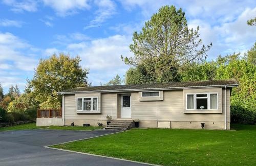 Holestone Moor House | Pine Lodge
