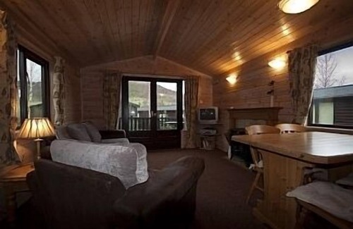 Keswick Cabin | Pine Lodge With Panoramic Fell Views, Keswick, with Private Parking