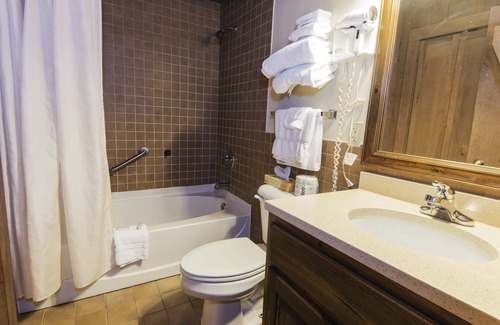 Fourmile Hotel | Pine Mountain State Resort Park
