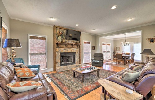Pine Mountain Valley House | Pine Mountain Valley House with Pool and Grill!