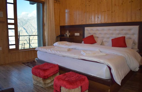 Auli Hotel | Pine Palace Homestay