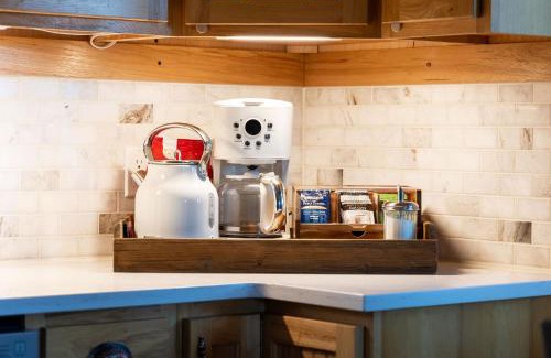 Bailey House | Pine Perch ~ Cozy Mountain Cabin w/Views