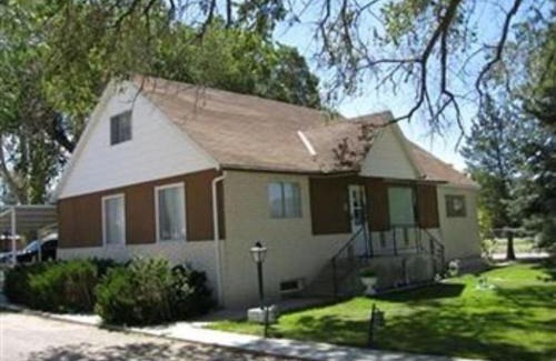 Panaca Bed & Breakfast | Pine Tree Inn
