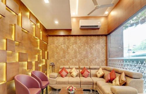 Little Mount Hotel | Pine Tree Signature