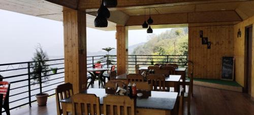Geyzing House | Pine Valley View Homestay