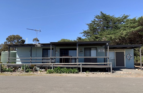 Emu Bay House | Pine View Holiday Rental -Emu Bay