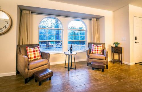 Oakhurst House | Pine View Paradise