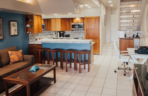 Honokowai Condo | Pineapple Condo Ocean Front/Sandybeach - Weekly Discount