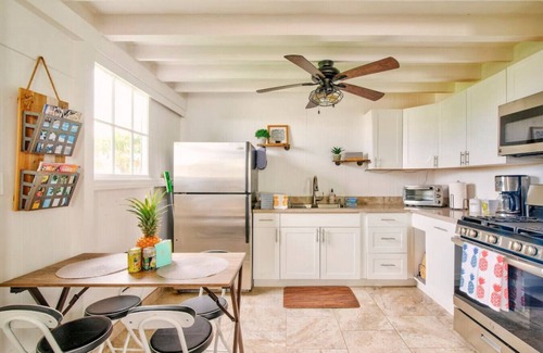 Hilo House | Pineapple Loft - Downtown Hilo wAC