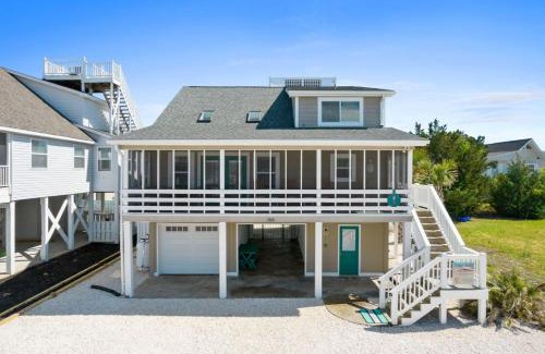 Ocean Isle Beach House | Pineapple Paradise - Private Pool, Crows Nest, 2 minutes to beach