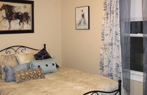 Vernon Apartment | Pineapple Place: Lovely 900sq. ft., 1Bd/1Ba apartment