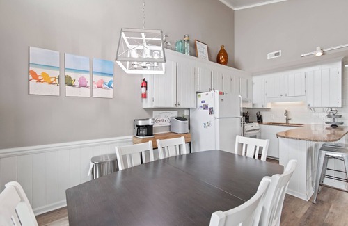Holden Beach House | 'Pineapple Plantation East' - Pet Friendly Oceanfront Duplex, 4 Bedrooms/2 Bathrooms