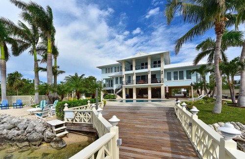 Indian Waterways House | Pineapple Plantation - Stunning 5 Bedroom Bayfront Home
