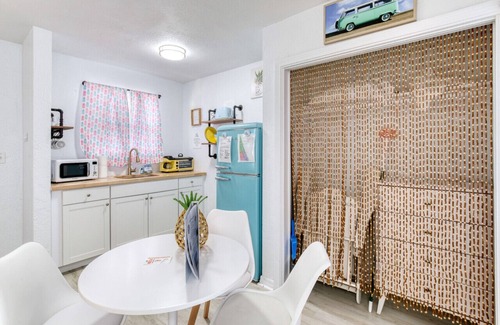 Bridgeport Heights Hotel | Pineapple Shores Inn Unit 1