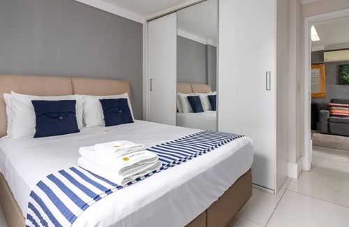 Jacarepagua Apartment | Pineapples QJ606 | Comfort and beauty