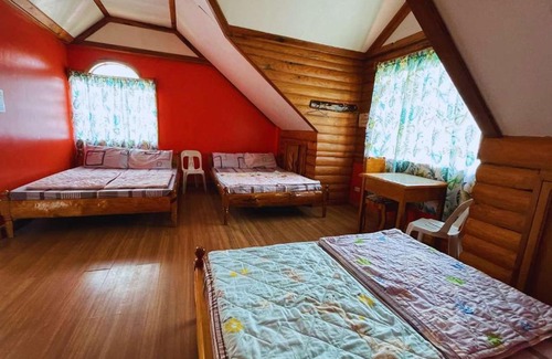 Kabayan Hostel | Pinecone Lodge & Restaurant