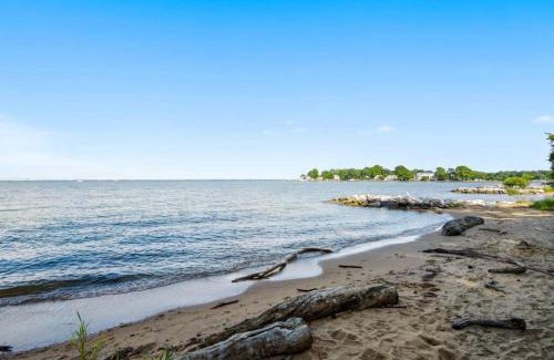 Annapolis House | Pinecrest Bungalow