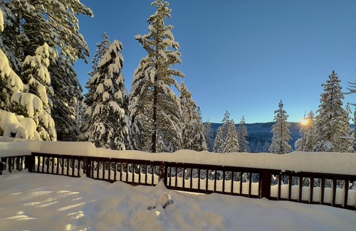 Cold Springs House | Pinecrest Lake just 10 mins away