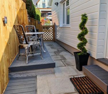 Wiseman's Bridge Apartment | Pinecroft