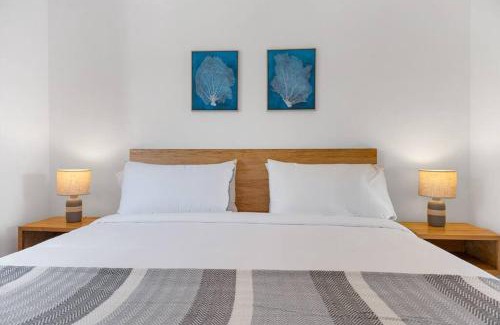 La Paz Apartment | Pineda Suite # 202 with parking and housekeeping