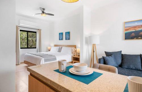 La Paz Apartment | Pineda Suite # 202 with parking and housekeeping