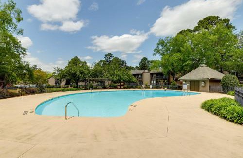 Pinehurst Apartment | Pinehurst Lake Condo Water View and Community Perks