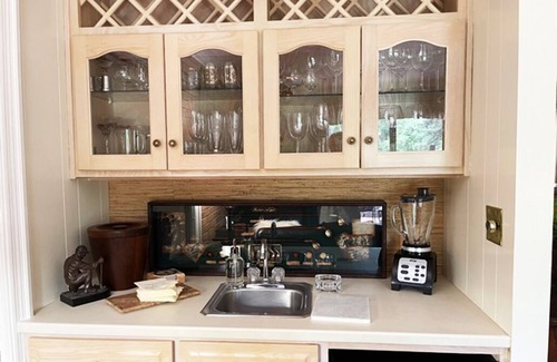 Pinehurst House | Pinehurst Pond House Charming Waterfront gated Golf course US Open 1/4 m away