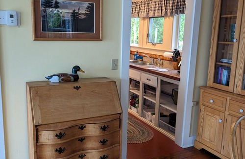 Bernard Cottage | Pinelodge Cottage -waterfront cottage -Acadia National Park/Mount Desert Island