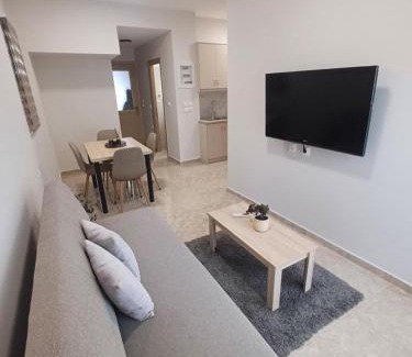 Koulouria Apartment | Pinelopi Studio