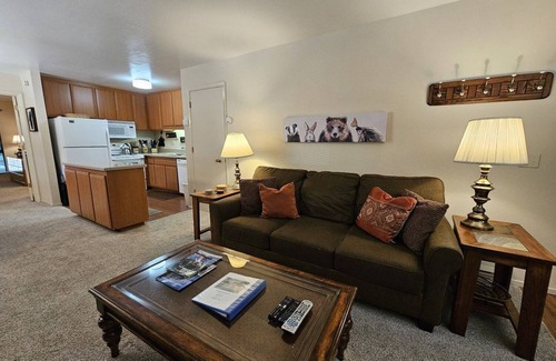 Incline Village Condo | Pinenut Place - Comm.Hot Tub & Pool CDC0209