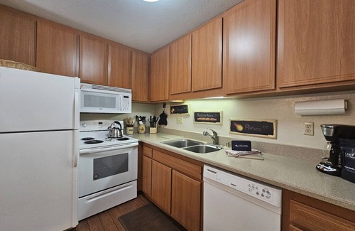 Incline Village Condo | Pinenut Place - Comm.Hot Tub & Pool CDC0209