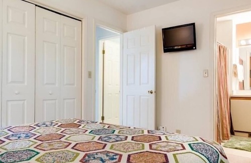 Chautauqua Condo | Pines #26 2 Bedroom Condo by Redawning