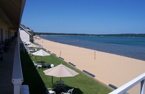 Traverse City Apartment | Pinestead Reef Resort