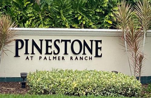 Vamo House | Pinestone Condo On Palmer Ranch