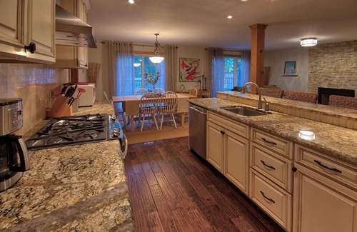 Grand Bend Cottage | Pinetree Place: Lovely Huron Woods Cottage!