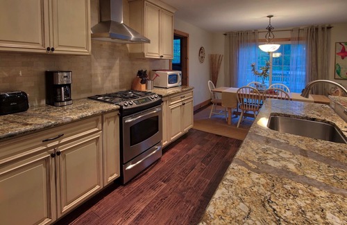 Grand Bend Cottage | Pinetree Place: Lovely Huron Woods Cottage!