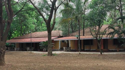 Karjat Hotel | Pinewood Resort