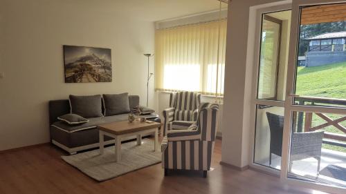 Vysne Ruzbachy Apartment | Pinewood Valley Oasis