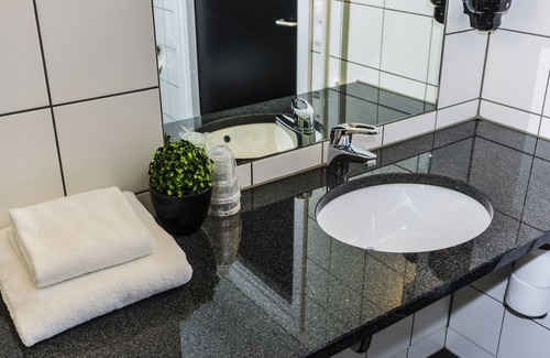 Tromso Hotel | Pingvinhotellet UNN Tromsø