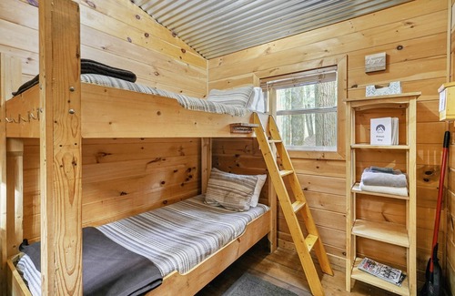 Ellijay Cabin | PINHOTI WAY Private Solo Cabin at Mulberry Gap - Right on the Pinhoti Trail!