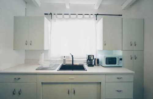 Twentynine Palms House | Pink, Architect-Appointed House! 3 min from JTNP.