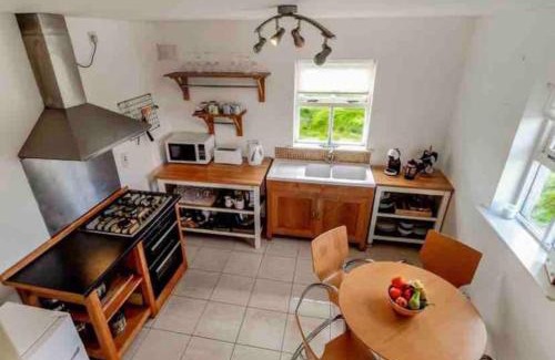 Ballyconneely House | Pink Cottage
