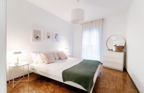 Chiasso Apartment | Pink Flat by Quokka 360 - close to the Italian border