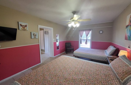 Buchanan Dam Cabin | PINKIE PIE SUITE AT THE HCLnWELCOMES ALL