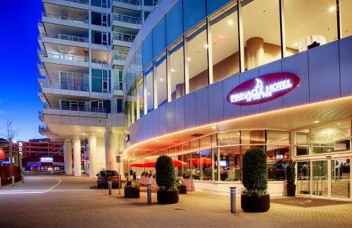 Lower Lonsdale Hotel | Pinnacle Hotel at the Pier
