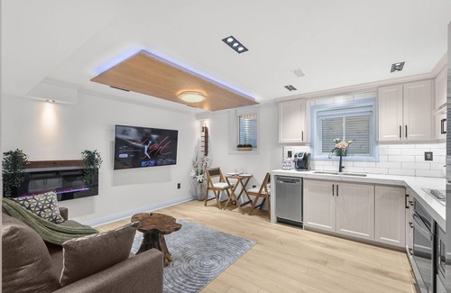 Whitby House | Pinnacle of Luxury & Leisure -1 Bedroom with washroom | Shared Full Kitchen